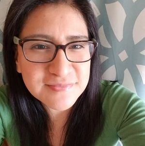 Meet your Posher, Delia